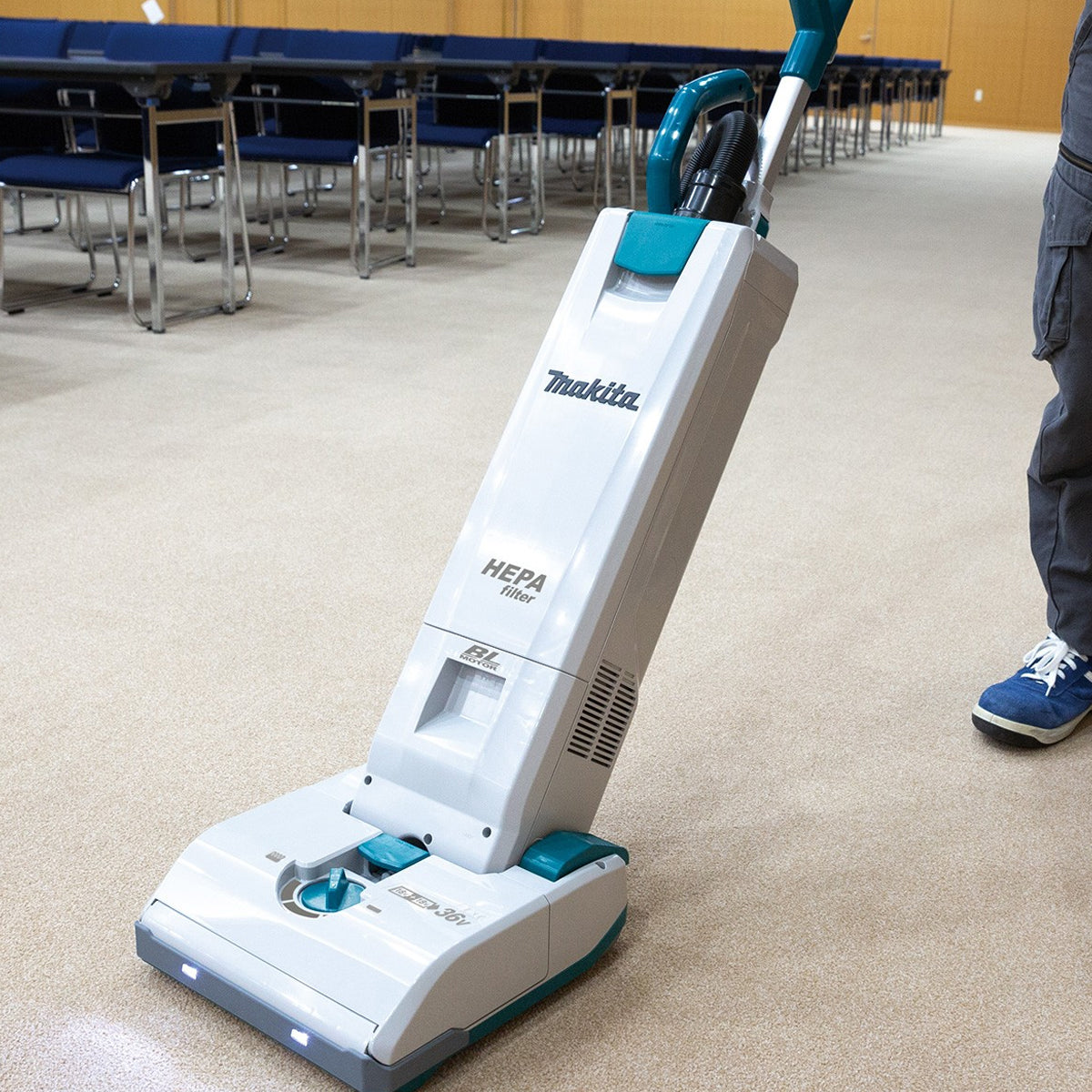 Makita DVC560Z 36V Brushless Upright Vacuum Cleaner Body Only