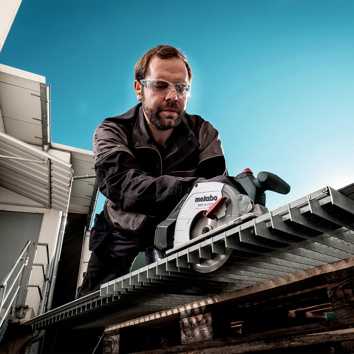 Metabo MKS 18 LTX BL 58 18V Brushless 165mm Circular Saw with 1 x 5.2Ah Battery Charger & Metabox
