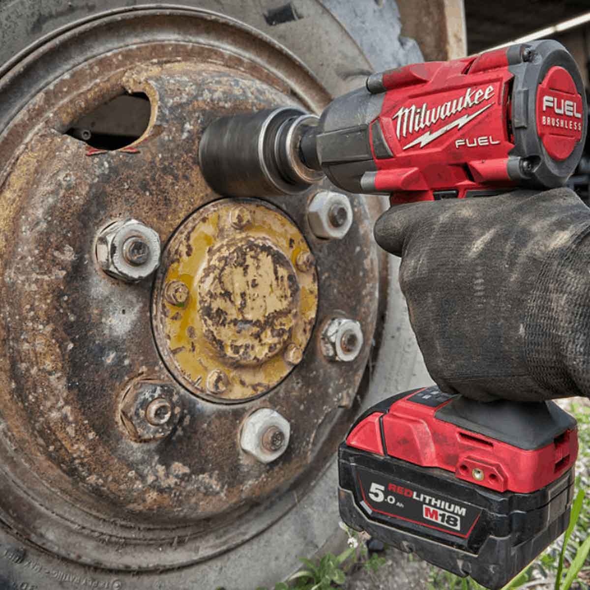 Milwaukee M18FMTIW2F12-0X 18V Brushless 1/2" Impact Wrench with 1 x 5.5Ah Battery Charger & Case