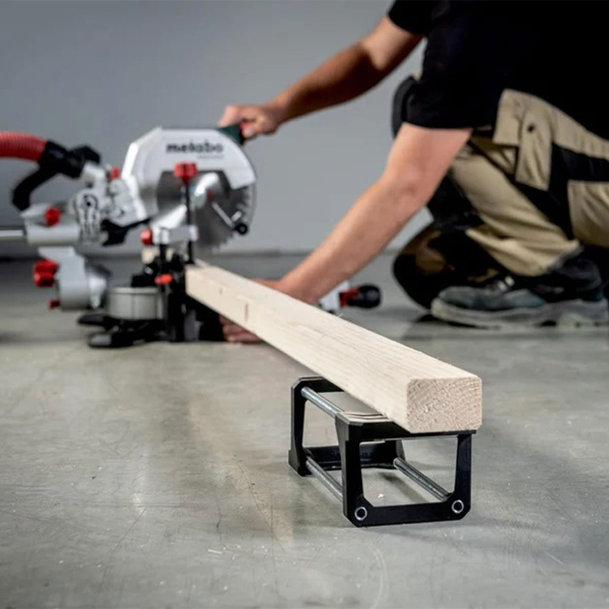 Metabo KGS 216 M 216mm Single Bevel Sliding Mitre Saw 240V/1500W 613216380 with KSU 251 Stand