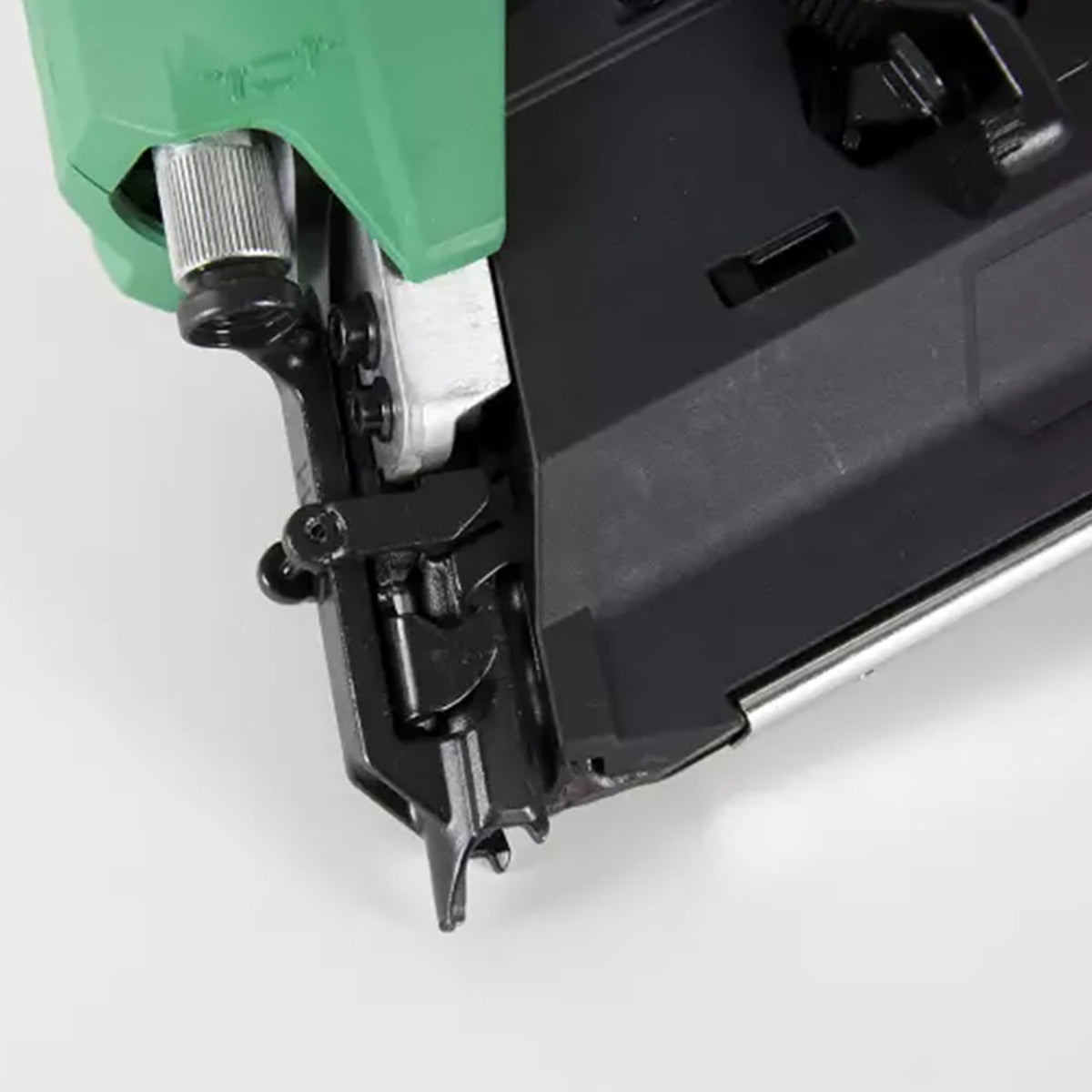 Hikoki NR1890DCJPZ 18V Brushless First Fix Framing Nailer with 2 x 5.0Ah Battery Charger & 64mm Nails Pack of 3300