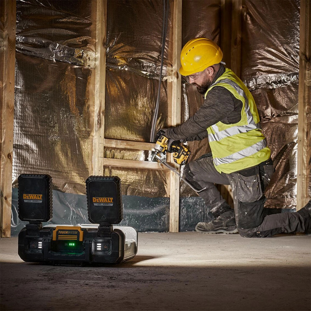 Dewalt DWST08061-1 TOUGHSYSTEM 2.0 Toolbox With Adjustable Work Light