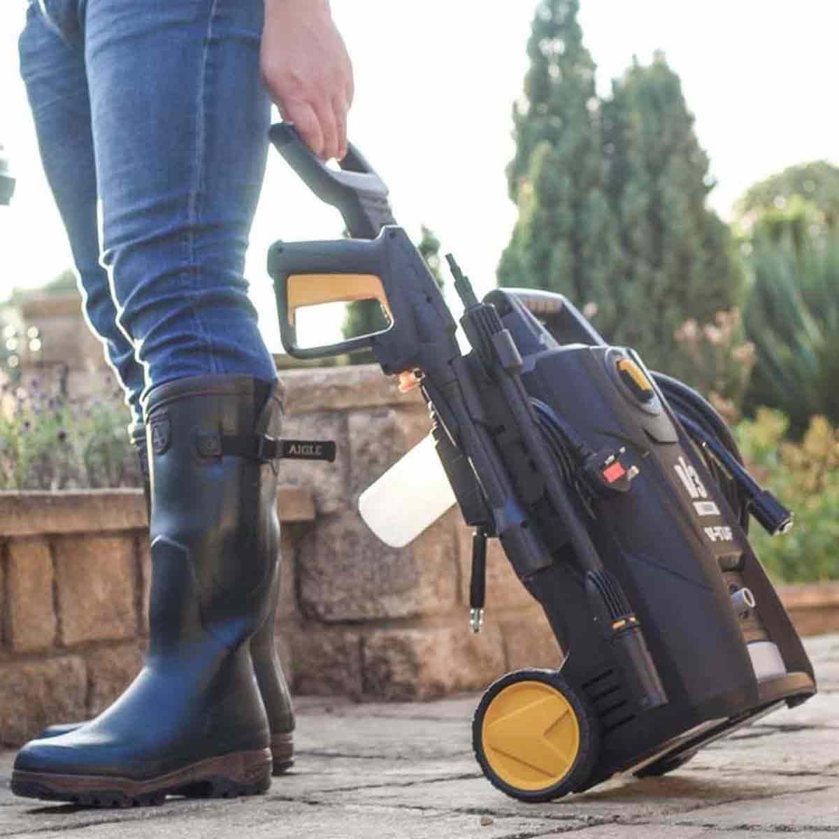 V-TUF V3-240V 135 Bar Pressure Washer Set 240V