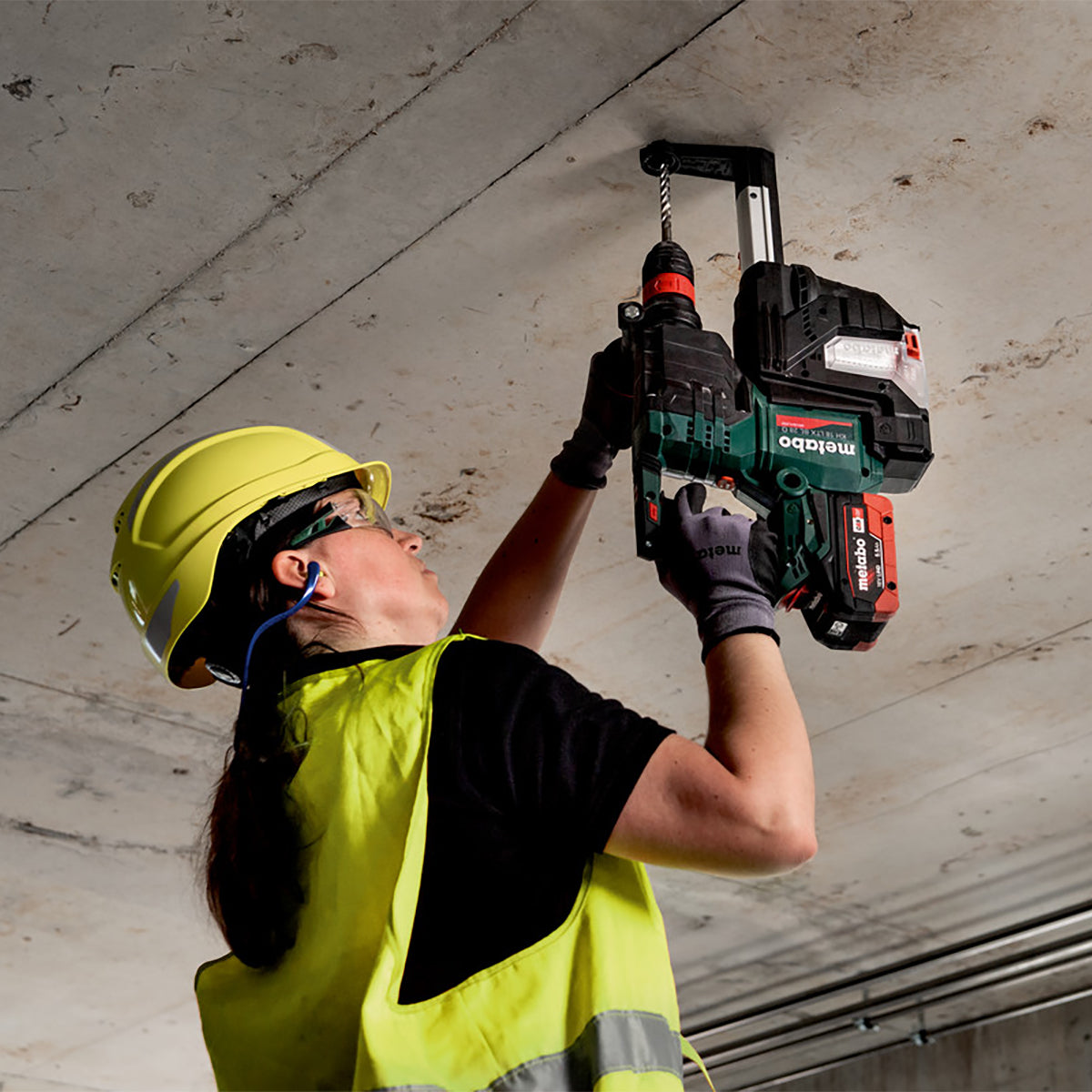 Metabo KH 18 LTX BL 28 Q 18V Brushless SDS+ Combination Hammer Drill Body Only in Metabox 601715840