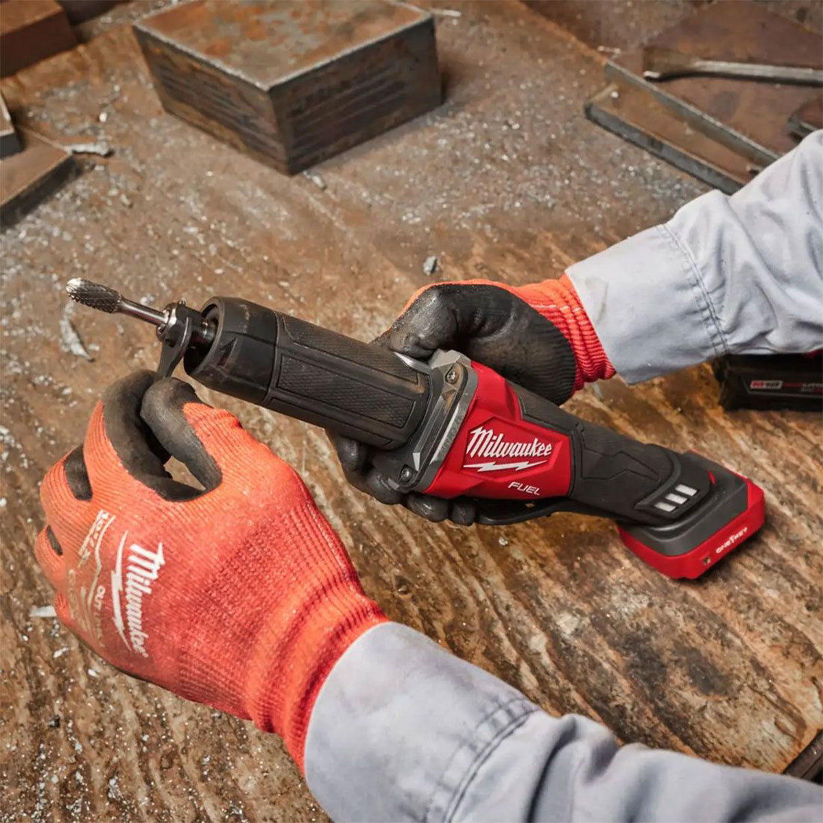 Milwaukee M18FDGROVPDB-0X M18 FUEL 18V Brushless Braking Die Grinder with 1 x 5.0Ah Battery Charger & Case