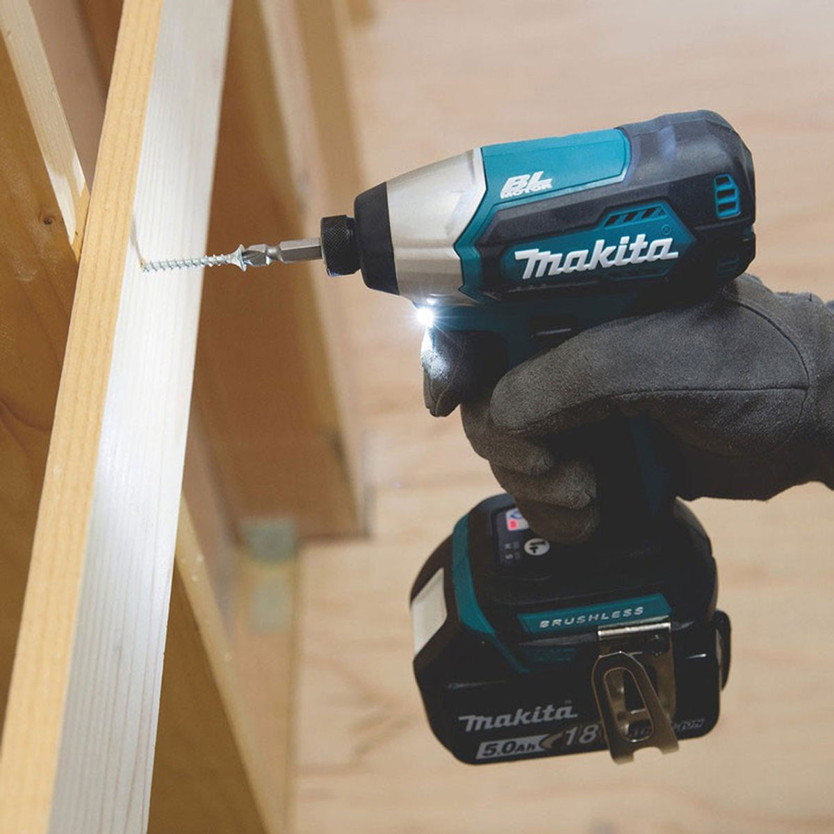 Makita DTD155Z 18V LXT Brushless Impact Driver with 1 x 5.0Ah Battery Charger & Bag