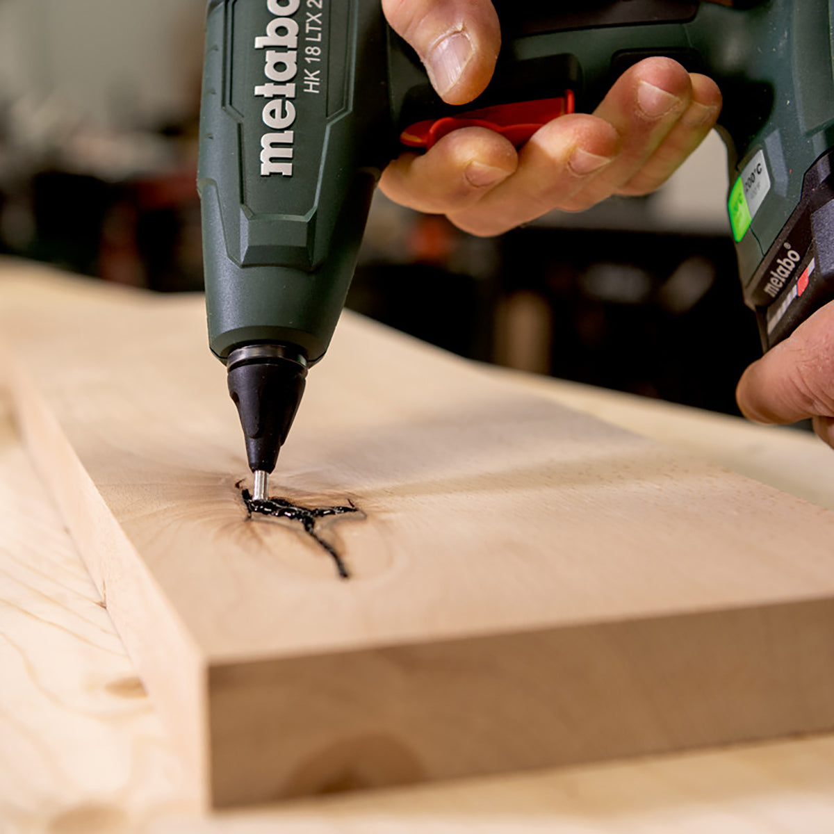 Metabo HK 18 LTX 20 18V Hot Glue Gun Body Only with 26 Piece Glue Sticks & Metabox 600797840