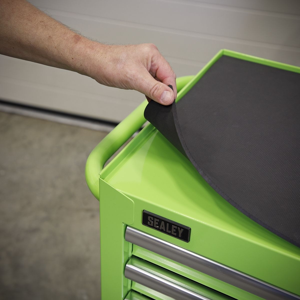 Sealey AP556CSHV Rollcab 3 Drawer & Utility Seat