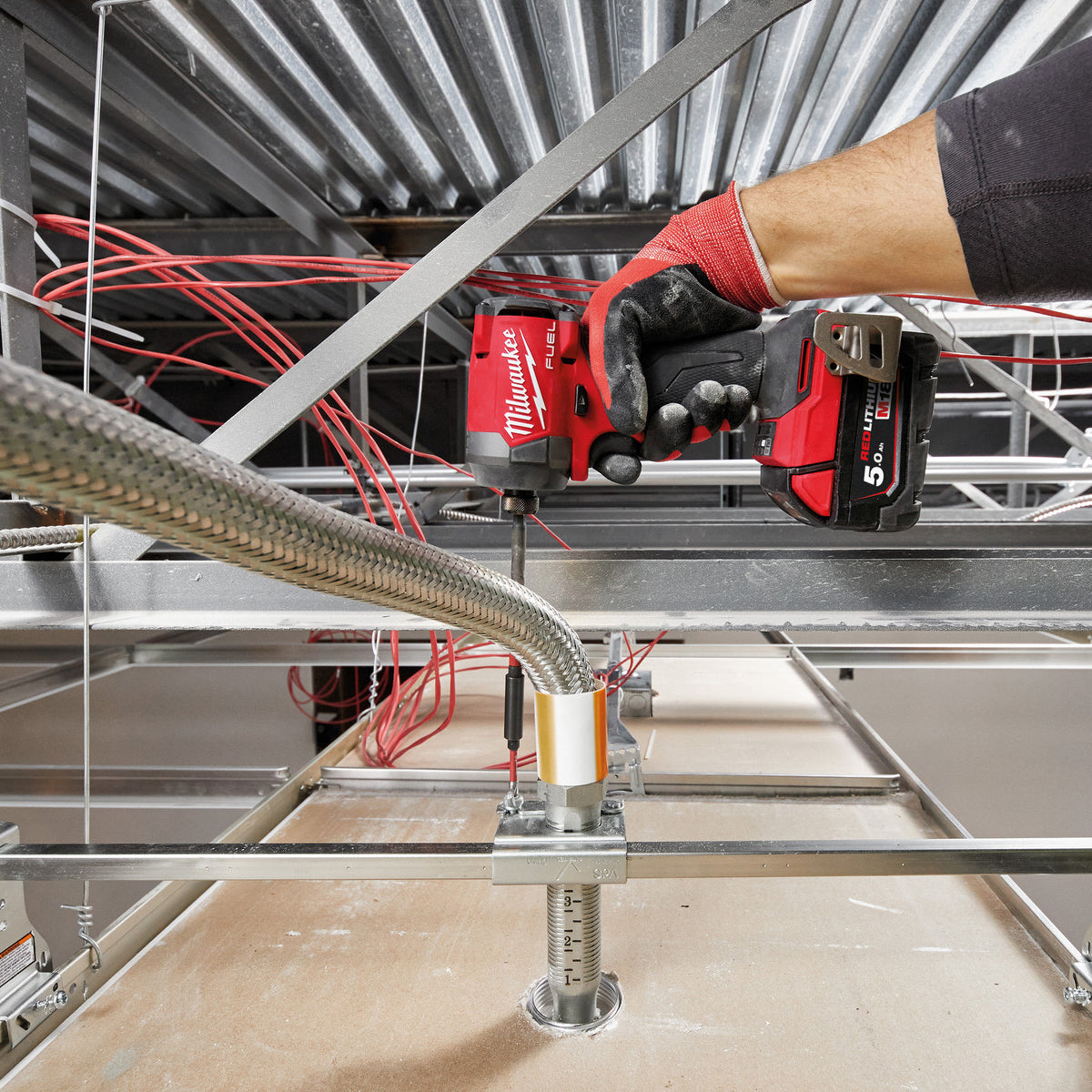 Milwaukee M18FID3-0 18V Fuel Brushless 1/4" Impact Driver with 1 x 2.0Ah Battery Charger & Bag