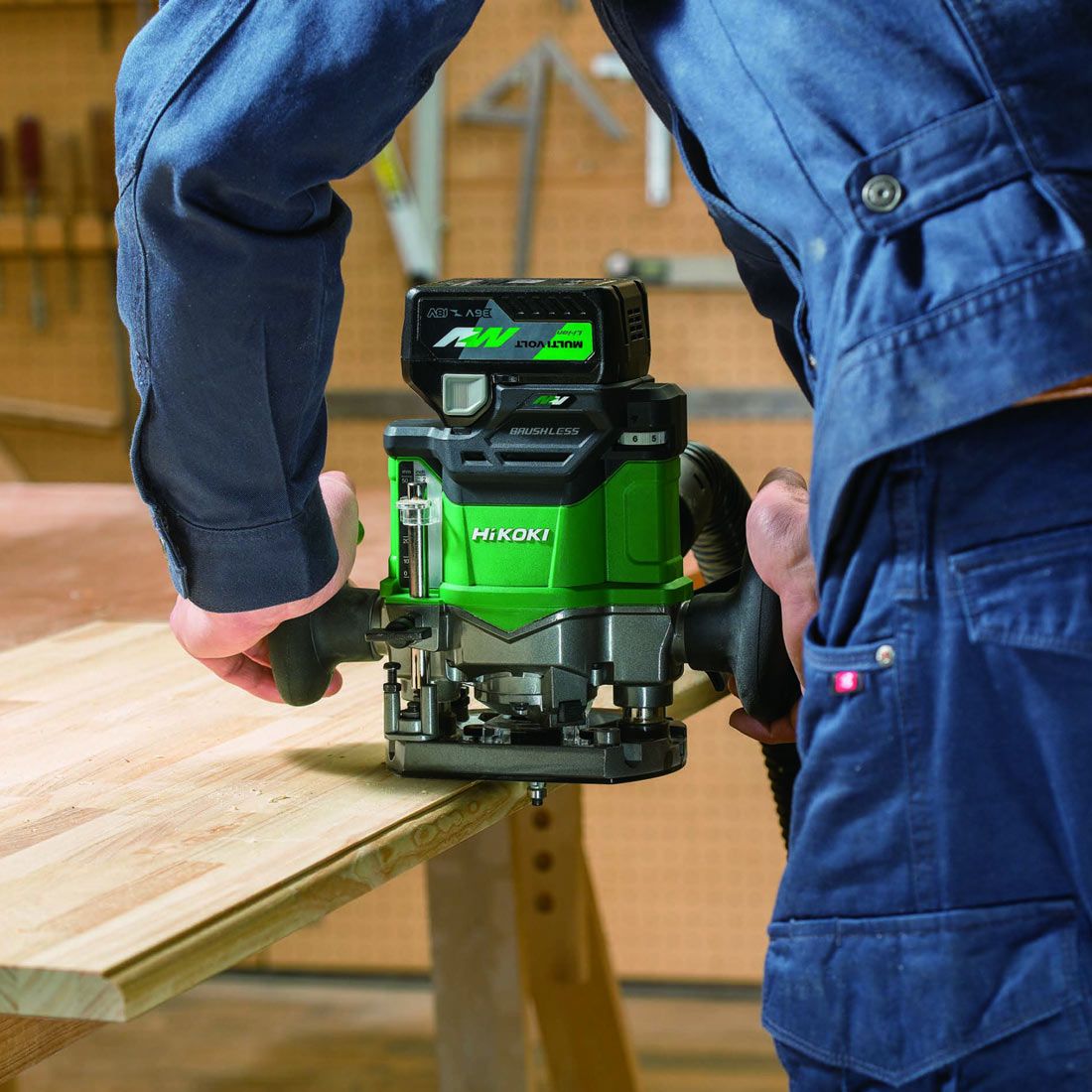 Hikoki M3612DAJ2Z 36V Brushless 1/2" Plunge Router with 12 Piece Cutter Set