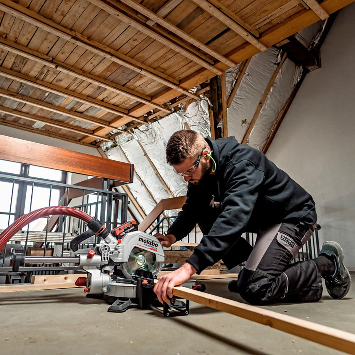 Metabo KGS 18 LTX BL 216 18V 216mm Brushless Sliding Mitre Saw with 1 x 5.2Ah Battery & Charger