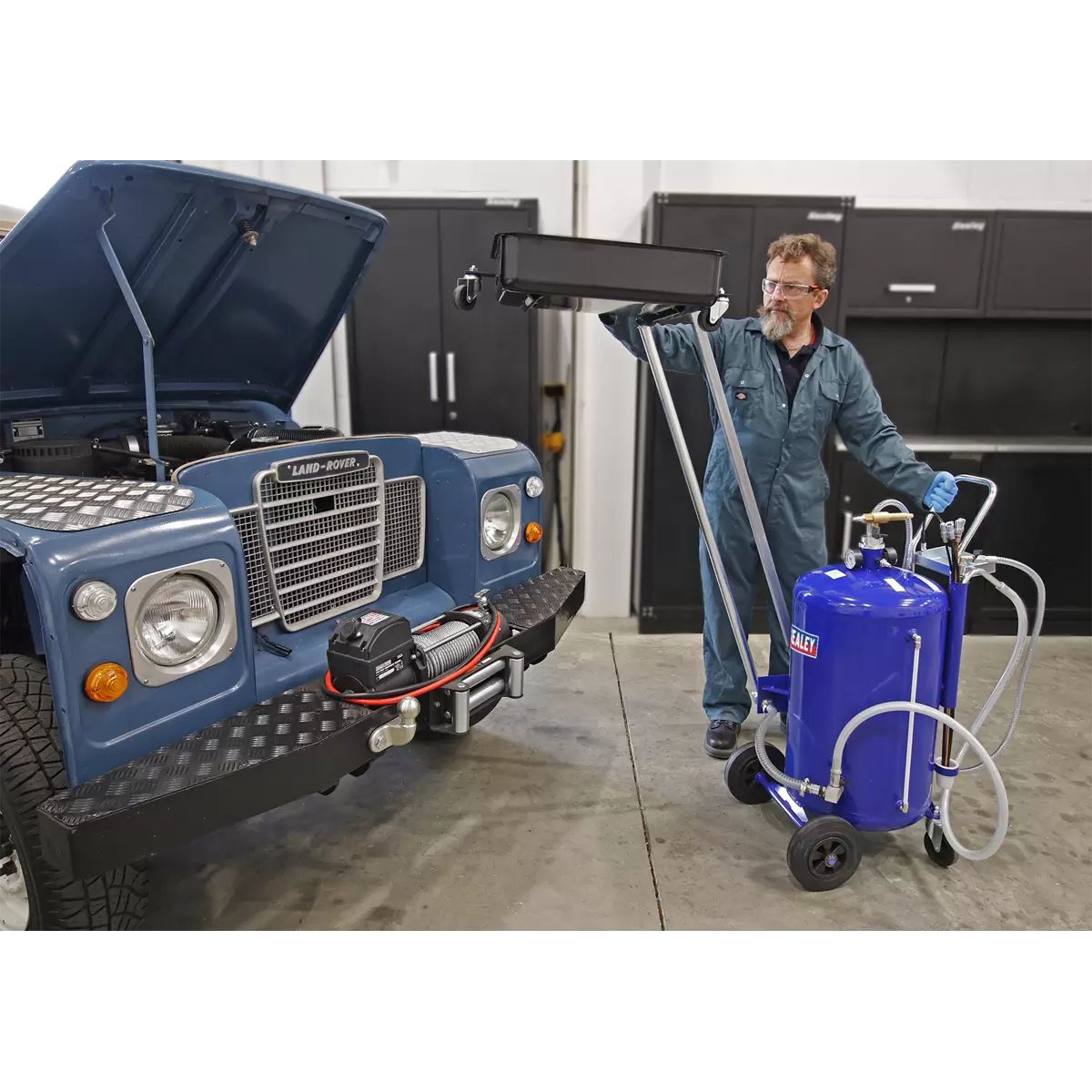 Sealey AK462DX 100L Mobile Oil Drainer with Probes Cantilever Air Discharge